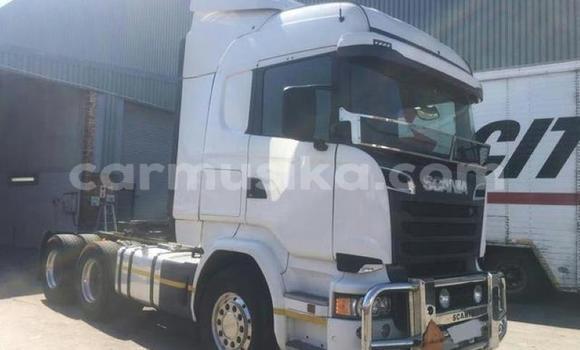 Tenga Tsaru Scania R420 Chena Rori in Beitbridge in Matabeleland South Tenga Tsaru Scania R420 Chena Rori in Beitbridge in Matabeleland South