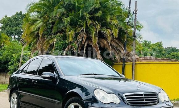 Buy Used Mercedes-Benz C180 coupe Black Car in Harare in Harare