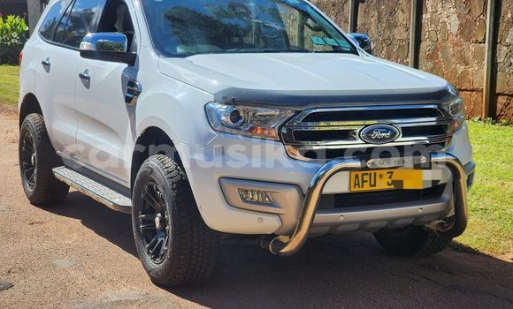 Acheter Occasion Voiture Ford Everest Blanc à Harare, Harare Acheter Occasion Voiture Ford Everest Blanc à Harare, Harare
