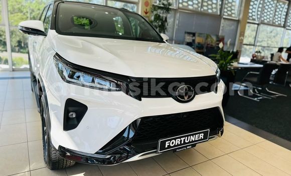 Nunua Ilio tumika Toyota Fortuner Nyingine Gari ndani ya Harare nchini Harare