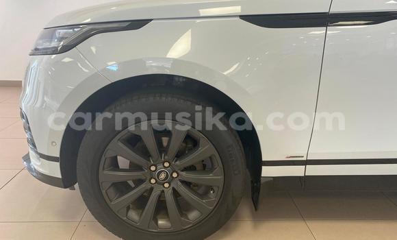 Acheter Occasion Voiture Land Rover Range Rover Velar Blanc à Beitbridge, Matabeleland South Acheter Occasion Voiture Land Rover Range Rover Velar Blanc à Beitbridge, Matabeleland South