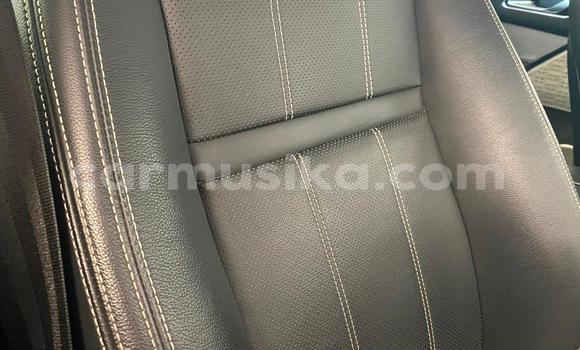 Acheter Occasion Voiture Land Rover Range Rover Velar Blanc à Beitbridge, Matabeleland South Acheter Occasion Voiture Land Rover Range Rover Velar Blanc à Beitbridge, Matabeleland South