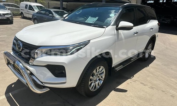 Buy Used Toyota Fortuner White Car in Bulawayo in Bulawayo Buy Used Toyota Fortuner White Car in Bulawayo in Bulawayo
