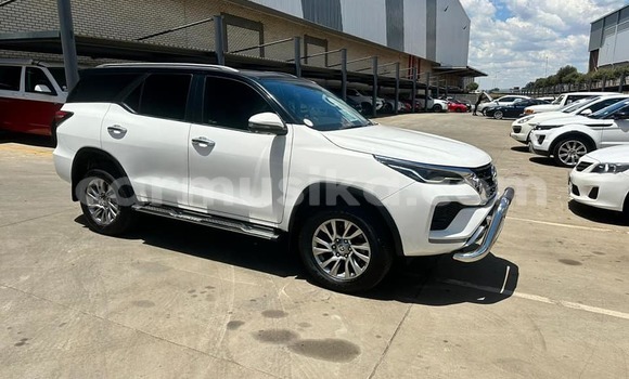 Buy Used Toyota Fortuner White Car in Bulawayo in Bulawayo Buy Used Toyota Fortuner White Car in Bulawayo in Bulawayo