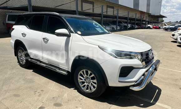 Buy Used Toyota Fortuner White Car in Bulawayo in Bulawayo Buy Used Toyota Fortuner White Car in Bulawayo in Bulawayo