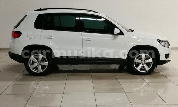 Acheter Occasion Voiture Volkswagen Tiguan Blanc à Beitbridge, Matabeleland South Acheter Occasion Voiture Volkswagen Tiguan Blanc à Beitbridge, Matabeleland South