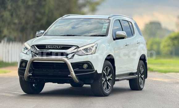 Tenga Tsaru Isuzu MU-X Chena Mota in Bindura in Mashonaland yePakati Tenga Tsaru Isuzu MU-X Chena Mota in Bindura in Mashonaland yePakati