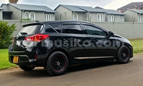 Tenga Tsaru Toyota Auris Nhema Mota in Bindura in Mashonaland yePakati Tenga Tsaru Toyota Auris Nhema Mota in Bindura in Mashonaland yePakati