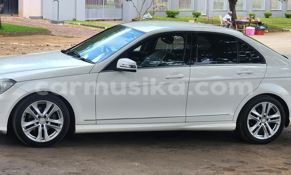 Buy Used Mercedes‒Benz C–Class White Car in Belvedere in Harare Buy Used Mercedes‒Benz C–Class White Car in Belvedere in Harare