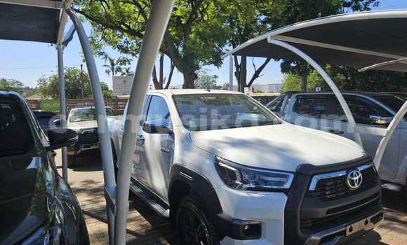 Acheter Occasion Voiture Toyota Hilux Blanc à Bindura, Mashonaland Central