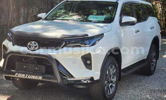 Buy Used Toyota Fortuner White Car in Bindura in Mashonaland Central