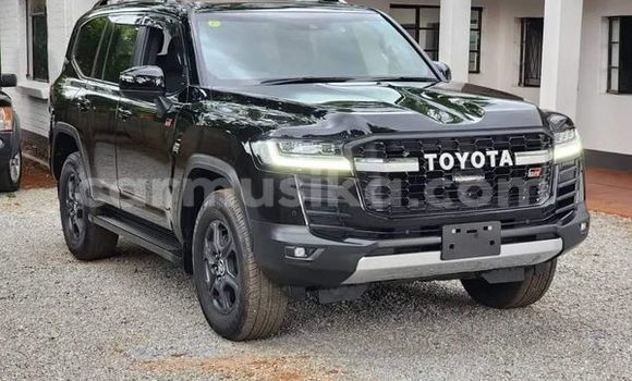 Buy Used Toyota Land Cruiser Black Car in Bindura in Mashonaland Central Buy Used Toyota Land Cruiser Black Car in Bindura in Mashonaland Central