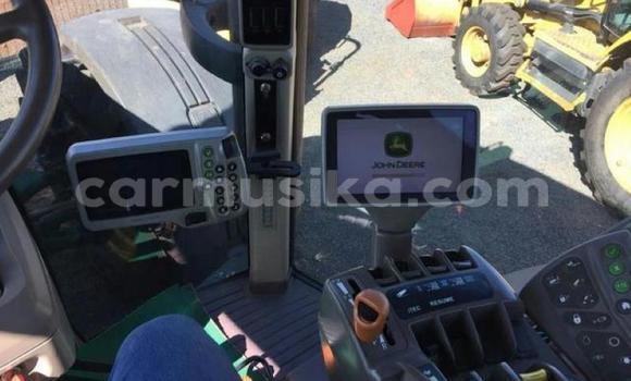 Tenga Tsaru Caterpillar 120 Girinhi Rori in Beitbridge in Matabeleland South Tenga Tsaru Caterpillar 120 Girinhi Rori in Beitbridge in Matabeleland South