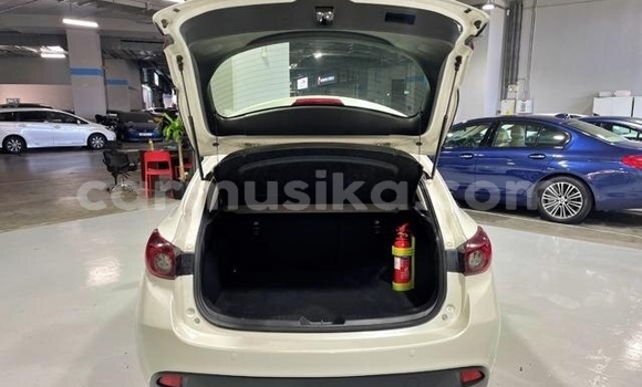 Tenga Tsaru Mazda 3 Chena Mota in Beitbridge in Matabeleland South Tenga Tsaru Mazda 3 Chena Mota in Beitbridge in Matabeleland South