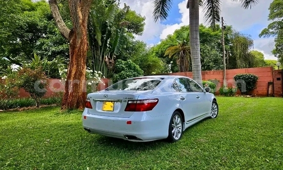 Buy Used Toyota LiteAce White Car in Harare in Harare