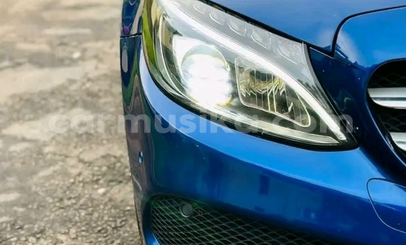 Acheter Occasion Voiture Mercedes-Benz C250 coupe Bleu à Harare, Harare Acheter Occasion Voiture Mercedes-Benz C250 coupe Bleu à Harare, Harare