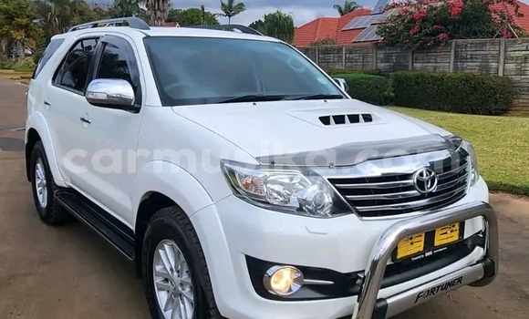 Acheter Occasion Voiture Toyota Fortuner Blanc à Harare, Harare Acheter Occasion Voiture Toyota Fortuner Blanc à Harare, Harare