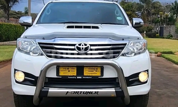 Acheter Occasion Voiture Toyota Fortuner Blanc à Harare, Harare Acheter Occasion Voiture Toyota Fortuner Blanc à Harare, Harare
