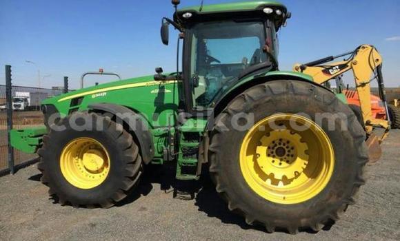 Tenga Tsaru Caterpillar 120 Girinhi Rori in Beitbridge in Matabeleland South Tenga Tsaru Caterpillar 120 Girinhi Rori in Beitbridge in Matabeleland South