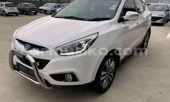 Acheter Occasion Voiture Hyundai ix35 Blanc à Harare, Harare Acheter Occasion Voiture Hyundai ix35 Blanc à Harare, Harare