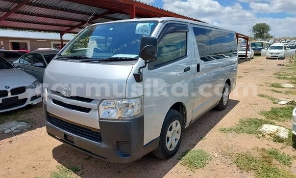 Buy Used Toyota Hiace Green Car in Harare in Harare