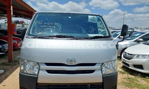 Buy Used Toyota Hiace Green Car in Harare in Harare Buy Used Toyota Hiace Green Car in Harare in Harare