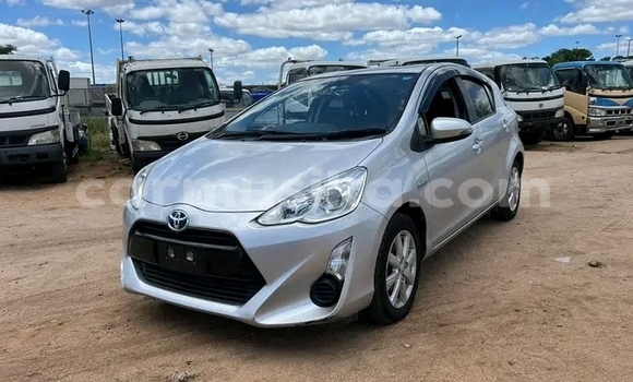 Buy Used Toyota Aqua Green Car in Harare in Harare