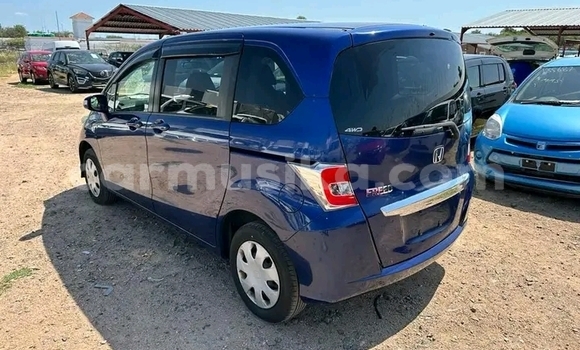 Nunua Ilio tumika Honda Freed Bluu Gari ndani ya Harare nchini Harare