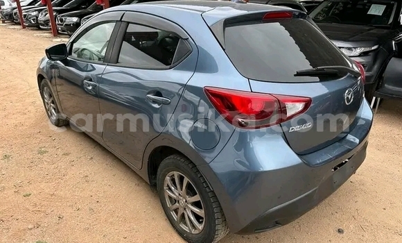 Nunua Ilio tumika Mazda Demio Bluu Gari ndani ya Harare nchini Harare