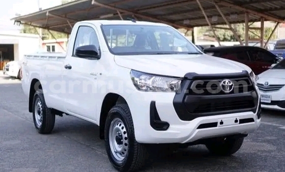 Buy Used Toyota Hilux White Car in Harare in Harare Buy Used Toyota Hilux White Car in Harare in Harare
