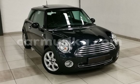 Nunua Ilio tumika MINI Cooper Nyeusi Gari ndani ya Beitbridge nchini Matabeleland Kusini