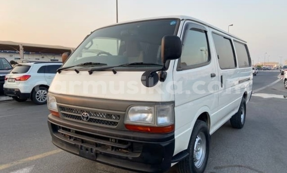 Buy Used Toyota Hiace White Car in Beitbridge in Matabeleland South
