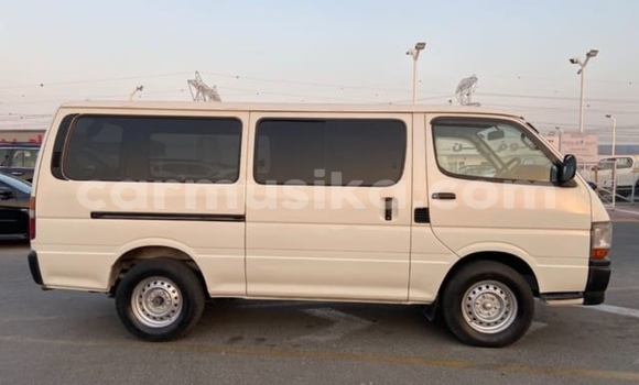 Acheter Occasion Voiture Toyota Hiace Blanc à Beitbridge, Matabeleland South Acheter Occasion Voiture Toyota Hiace Blanc à Beitbridge, Matabeleland South