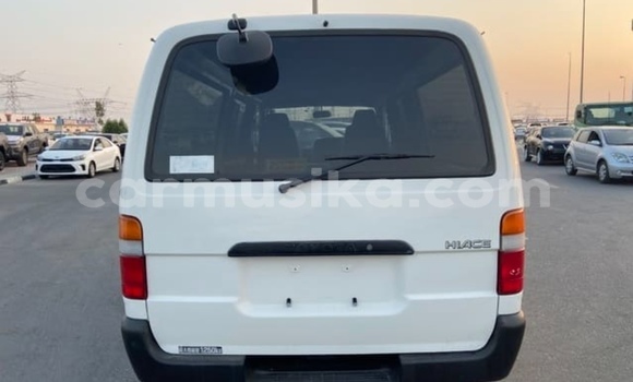 Acheter Occasion Voiture Toyota Hiace Blanc à Beitbridge, Matabeleland South Acheter Occasion Voiture Toyota Hiace Blanc à Beitbridge, Matabeleland South