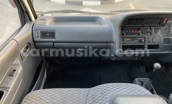 Acheter Occasion Voiture Toyota Hiace Blanc à Beitbridge, Matabeleland South Acheter Occasion Voiture Toyota Hiace Blanc à Beitbridge, Matabeleland South