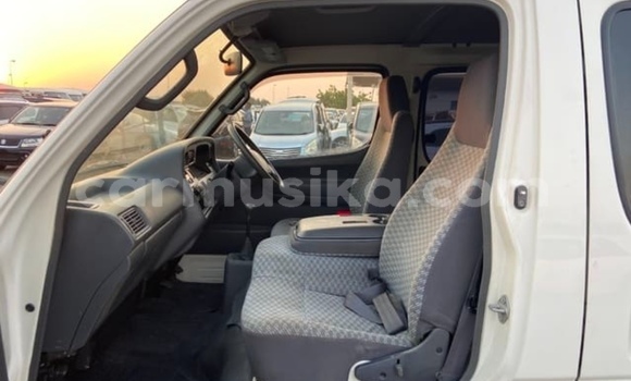 Acheter Occasion Voiture Toyota Hiace Blanc à Beitbridge, Matabeleland South Acheter Occasion Voiture Toyota Hiace Blanc à Beitbridge, Matabeleland South