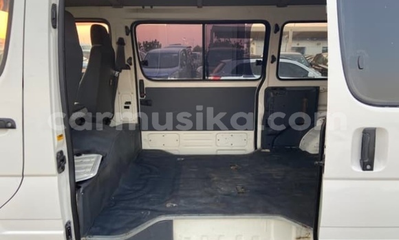 Acheter Occasion Voiture Toyota Hiace Blanc à Beitbridge, Matabeleland South Acheter Occasion Voiture Toyota Hiace Blanc à Beitbridge, Matabeleland South
