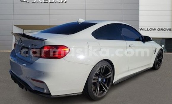 Acheter Occasion Voiture BMW M5 Blanc à Beitbridge, Matabeleland South Acheter Occasion Voiture BMW M5 Blanc à Beitbridge, Matabeleland South