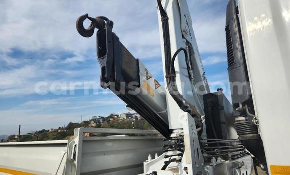 Acheter Occasion Utilitaire Man D20 Blanc à Beitbridge, Matabeleland South Acheter Occasion Utilitaire Man D20 Blanc à Beitbridge, Matabeleland South