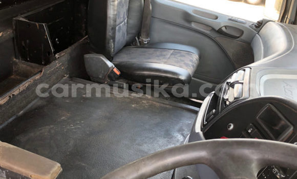 Acheter Occasion Utilitaire Mercedes‒Benz 1729 Vert à Beitbridge, Matabeleland South Acheter Occasion Utilitaire Mercedes‒Benz 1729 Vert à Beitbridge, Matabeleland South