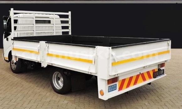 Tenga Tsaru Toyota Dyna Chena Rori in Beitbridge in Matabeleland South Tenga Tsaru Toyota Dyna Chena Rori in Beitbridge in Matabeleland South