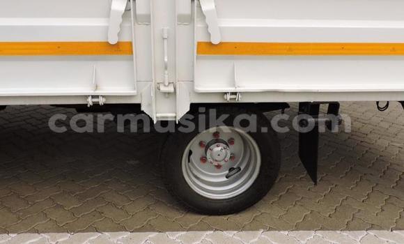 Tenga Tsaru Toyota Dyna Chena Rori in Beitbridge in Matabeleland South Tenga Tsaru Toyota Dyna Chena Rori in Beitbridge in Matabeleland South