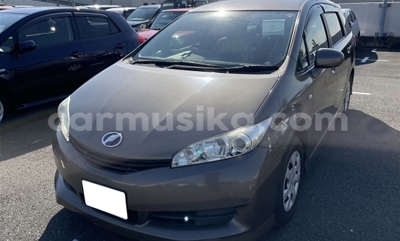 Nunua Ilio tumika Toyota Wish Beige Gari ndani ya Beitbridge nchini Matabeleland Kusini