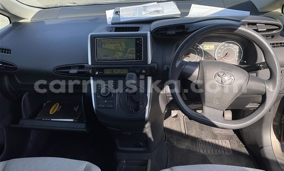 Tenga Tsaru Toyota Wish Beige Mota in Beitbridge in Matabeleland South Tenga Tsaru Toyota Wish Beige Mota in Beitbridge in Matabeleland South