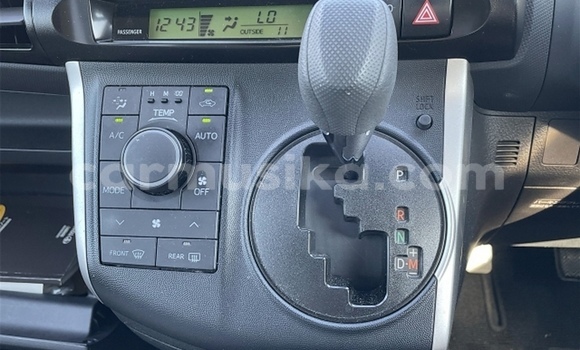 Tenga Tsaru Toyota Wish Beige Mota in Beitbridge in Matabeleland South Tenga Tsaru Toyota Wish Beige Mota in Beitbridge in Matabeleland South