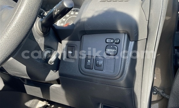 Tenga Tsaru Toyota Wish Beige Mota in Beitbridge in Matabeleland South Tenga Tsaru Toyota Wish Beige Mota in Beitbridge in Matabeleland South