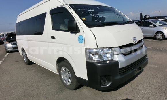 Acheter Occasion Voiture Toyota Hiace Blanc à Beitbridge, Matabeleland South Acheter Occasion Voiture Toyota Hiace Blanc à Beitbridge, Matabeleland South