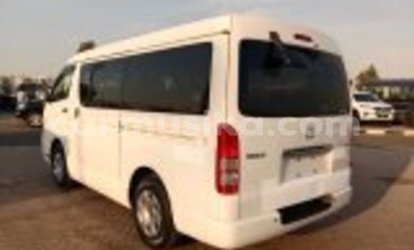 Nunua Ilio tumika Toyota Hiace Nyeupe Gari ndani ya Beitbridge nchini Matabeleland Kusini Nunua Ilio tumika Toyota Hiace Nyeupe Gari ndani ya Beitbridge nchini Matabeleland Kusini