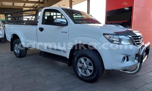 Buy Used Toyota Hilux White Car in Harare in Harare