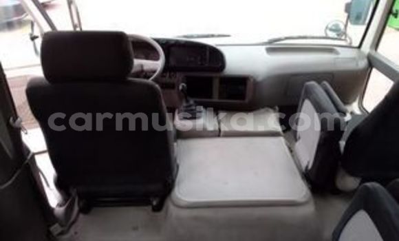 Nunua Ilio tumika Toyota Coaster Nyeupe Gari ndani ya Beitbridge nchini Matabeleland Kusini Nunua Ilio tumika Toyota Coaster Nyeupe Gari ndani ya Beitbridge nchini Matabeleland Kusini